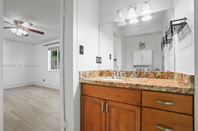 4040 NE 6th Ave, Deerfield Beach, FL 33064