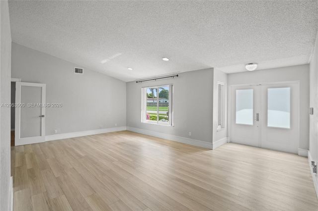 4040 NE 6th Ave, Deerfield Beach, FL 33064