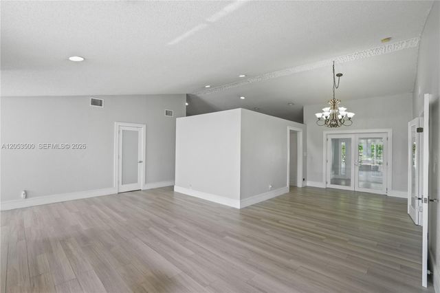 4040 NE 6th Ave, Deerfield Beach, FL 33064