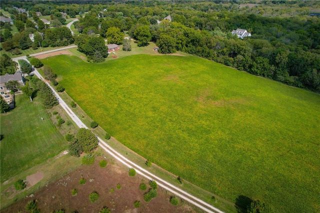 3385 W 183rd Street, Stilwell, KS 66085