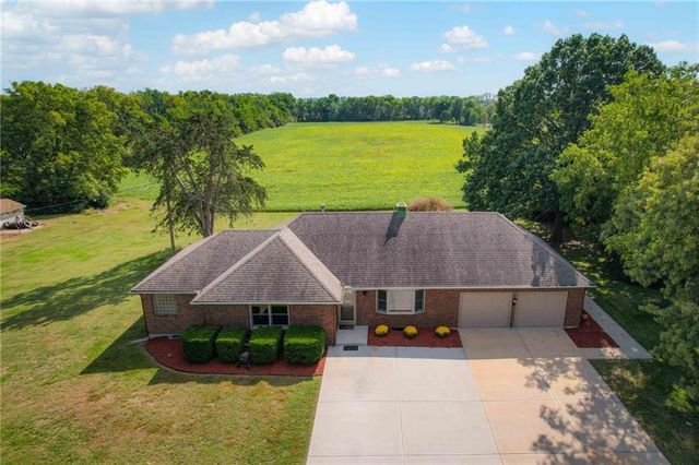 3385 W 183rd Street, Stilwell, KS 66085