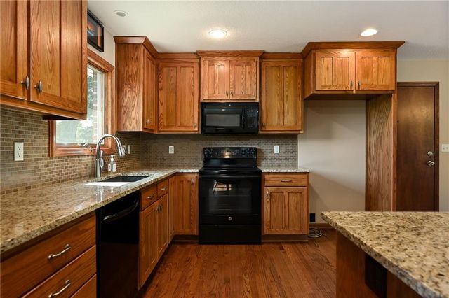 3385 W 183rd Street, Stilwell, KS 66085