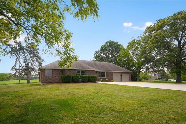3385 W 183rd Street, Stilwell, KS 66085