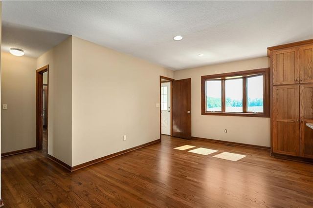 3385 W 183rd Street, Stilwell, KS 66085