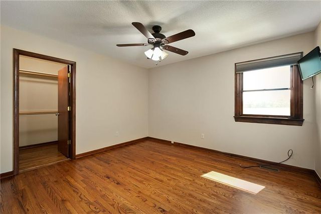 3385 W 183rd Street, Stilwell, KS 66085