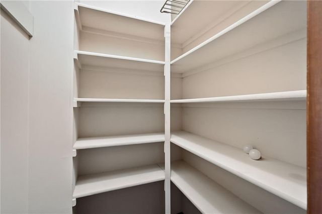 3385 W 183rd Street, Stilwell, KS 66085