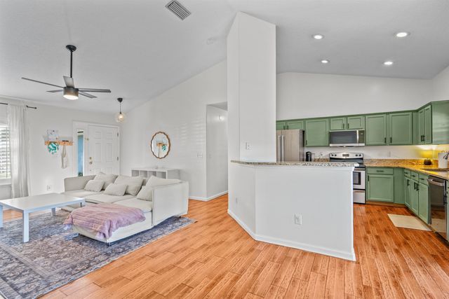 284 N CHURCHILL, St Augustine, FL 32086