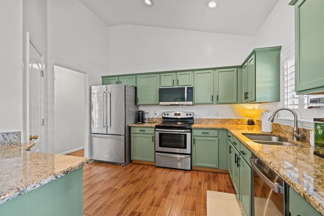 284 N CHURCHILL, St Augustine, FL 32086