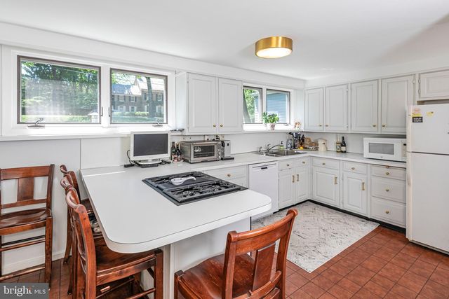 85 WESTCOTT RD, Princeton, NJ 08540