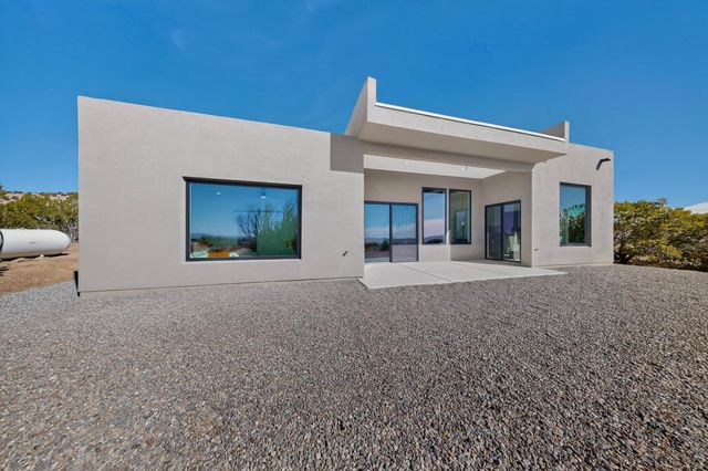 85 Cerro Alto Road, Lamy, NM 87540