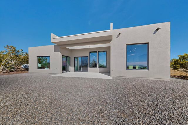 85 Cerro Alto Road, Lamy, NM 87540