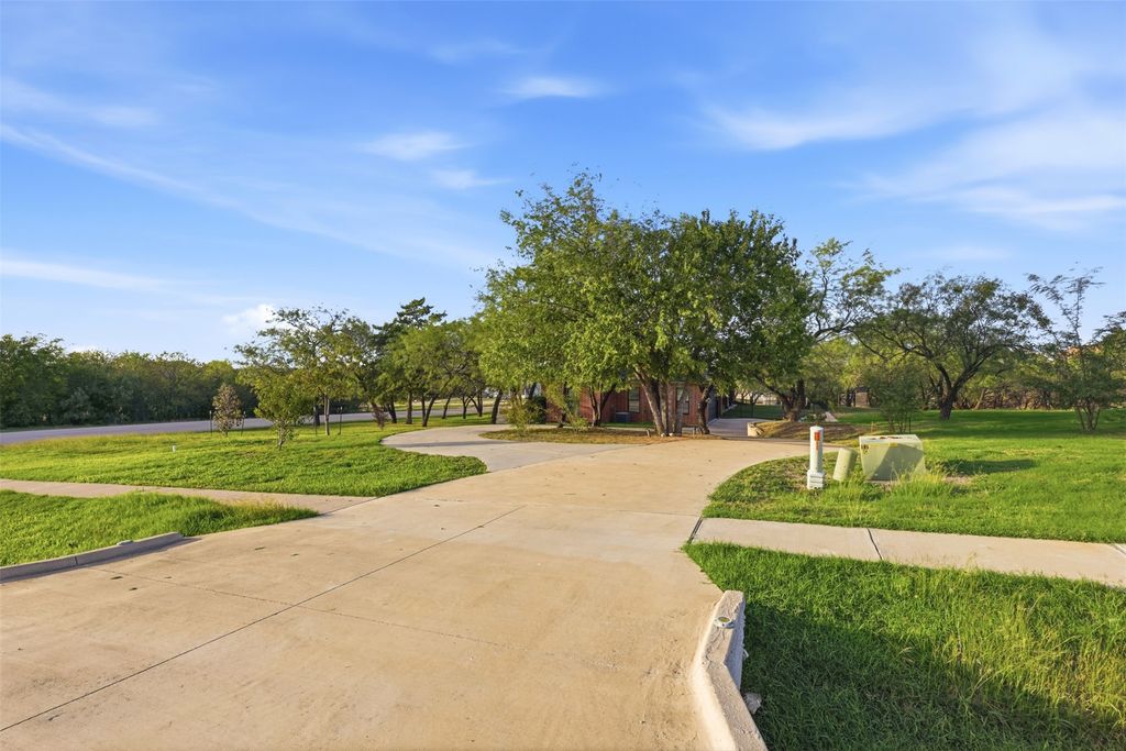 2541 Town View Drive, Cedar Hill, TX 75104 — photo 4