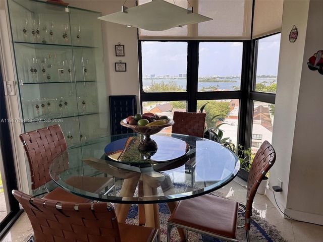 1000 Quayside Ter 1101, Miami, FL 33138