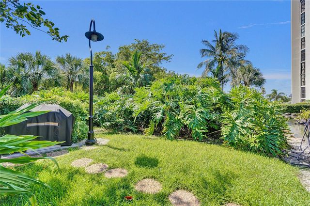 1000 Quayside Ter 1101, Miami, FL 33138