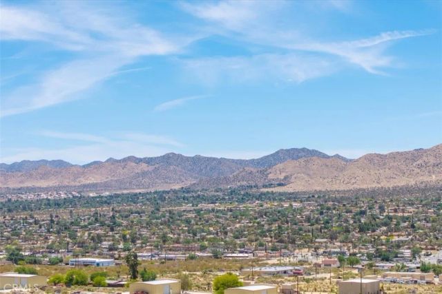 55652 Buena Vista, Yucca Valley, CA 92284