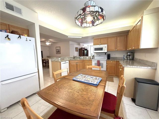 6816 Satinleaf RD S 104, Naples, FL 34109