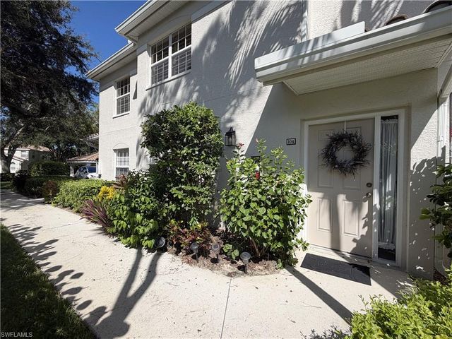 6816 Satinleaf RD S 104, Naples, FL 34109