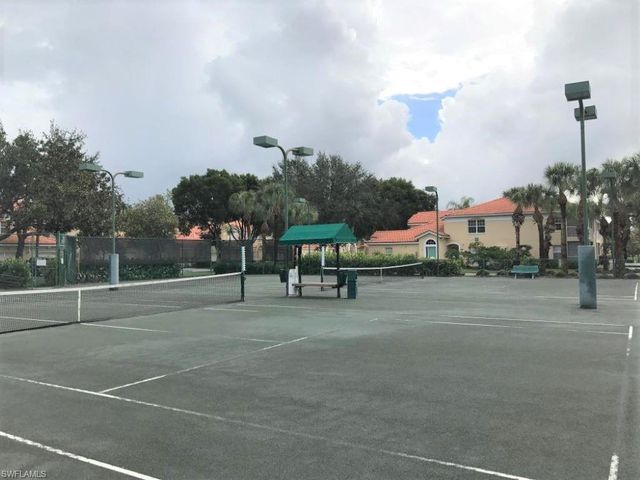 6816 Satinleaf RD S 104, Naples, FL 34109
