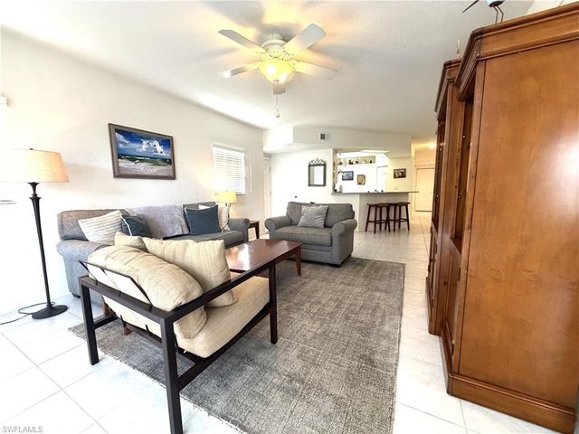 6816 Satinleaf RD S 104, Naples, FL 34109