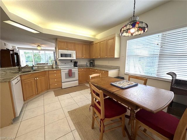 6816 Satinleaf RD S 104, Naples, FL 34109