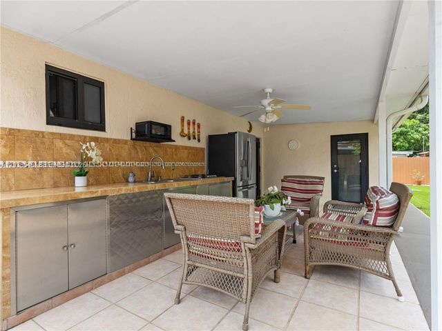 10532 NW 30th Ave., Miami, FL 33147