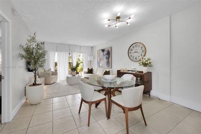 10900 SW 104th St 110, Miami, FL 33176