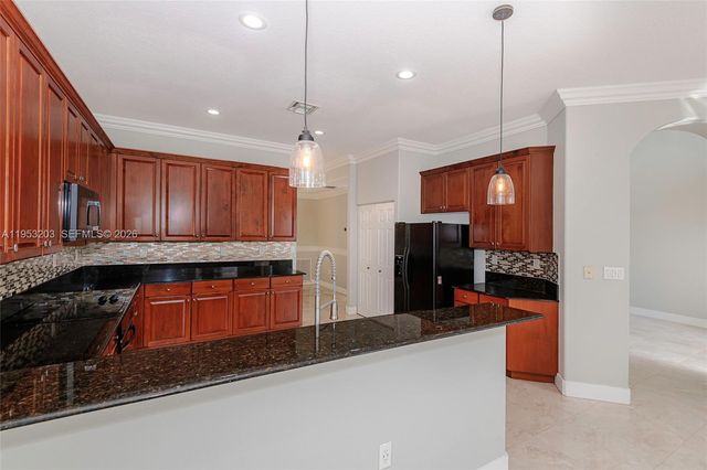 2021 SW 176th Ave, Miramar, FL 33029