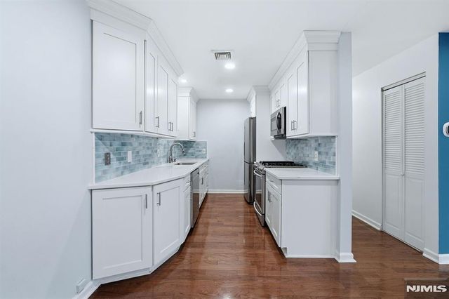 253 Park Avenue 305, Rutherford, NJ 07070