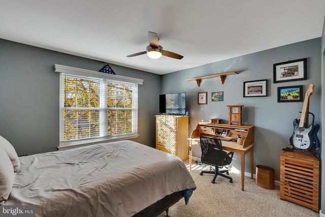 48 JESSICA CIR, Schwenksville, PA 19473