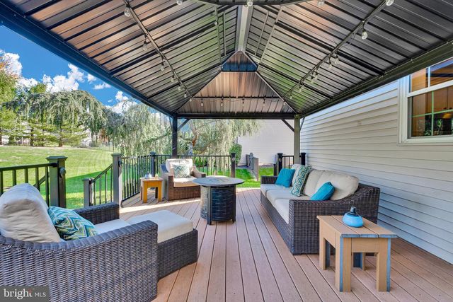 48 JESSICA CIR, Schwenksville, PA 19473