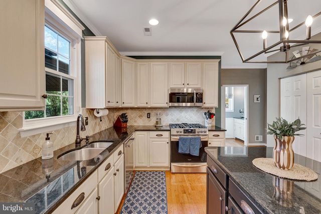 48 JESSICA CIR, Schwenksville, PA 19473