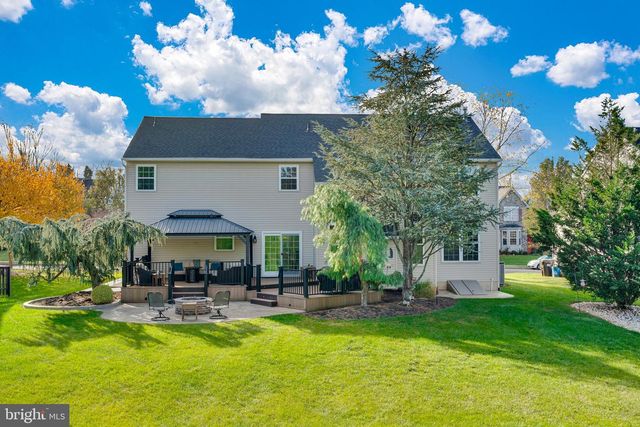 48 JESSICA CIR, Schwenksville, PA 19473