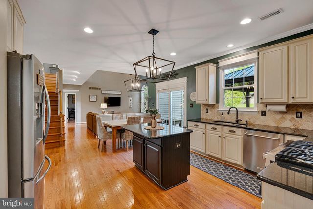 48 JESSICA CIR, Schwenksville, PA 19473