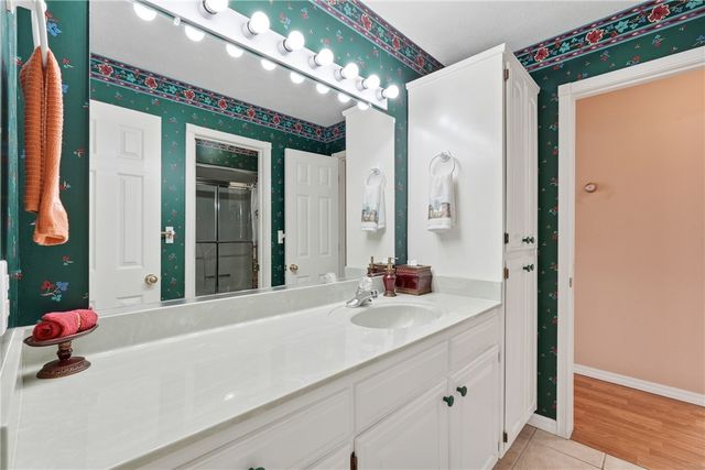 17 Saint Andrews Lane, Holiday Island, AR 72631