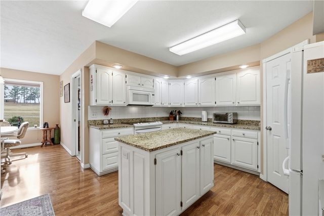 17 Saint Andrews Lane, Holiday Island, AR 72631