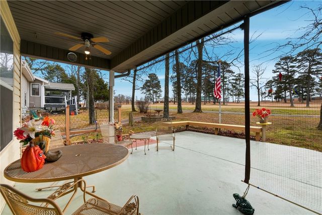 17 Saint Andrews Lane, Holiday Island, AR 72631