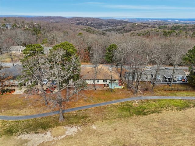 17 Saint Andrews Lane, Holiday Island, AR 72631