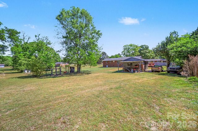 1145 Craigbrow Circle, Chester, SC 29706