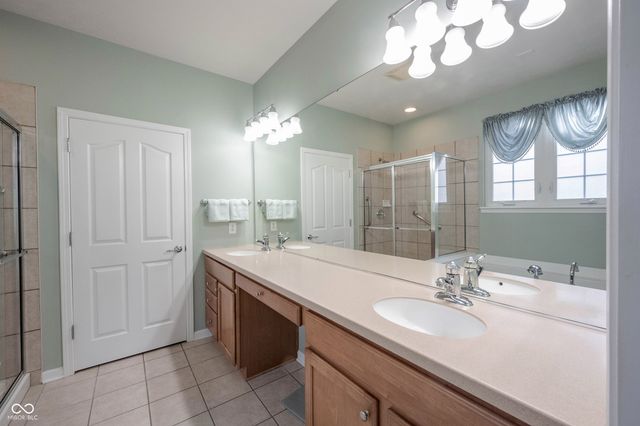 15962 Venito Trail, Fishers, IN 46037