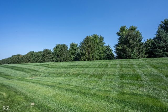 15962 Venito Trail, Fishers, IN 46037