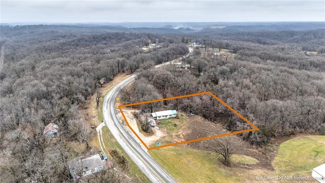1290 1st Avenue, Gravette, AR 72736