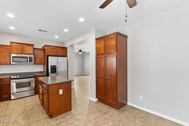 26712 N BABBLING BROOK Drive, Phoenix, AZ 85083