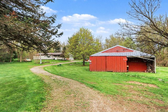 9849 W V Avenue, Prairie Ronde Twp, MI 49087
