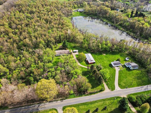 9849 W V Avenue, Prairie Ronde Twp, MI 49087