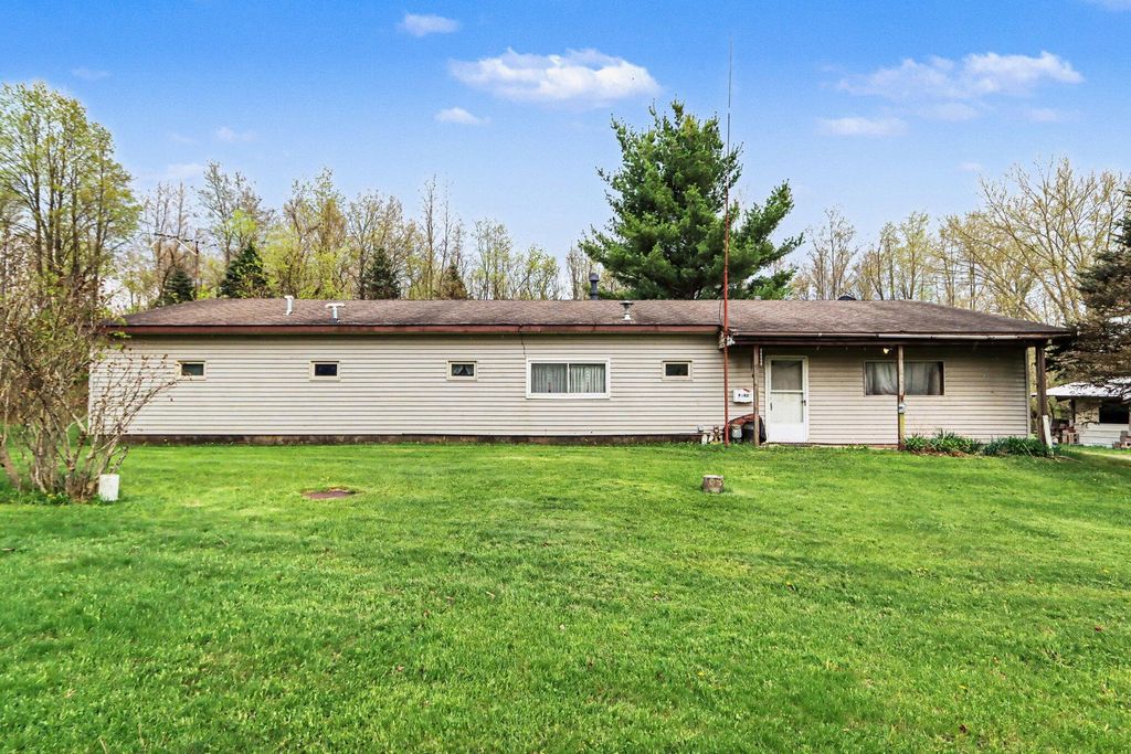 9849 W V Avenue, Prairie Ronde Twp, MI 49087