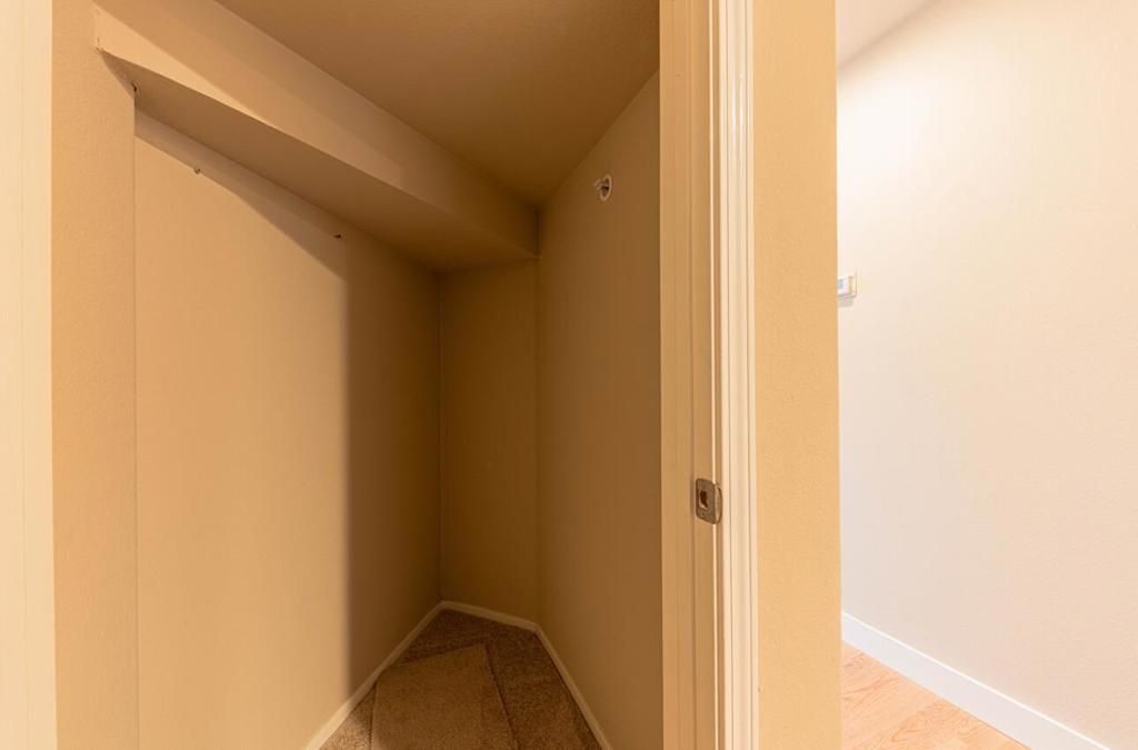 Image 20 of property listing at 10 Rex Circle, Salinas, CA 93906