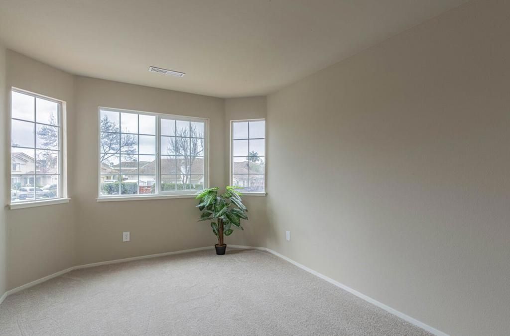 Image 30 of property listing at 10 Rex Circle, Salinas, CA 93906