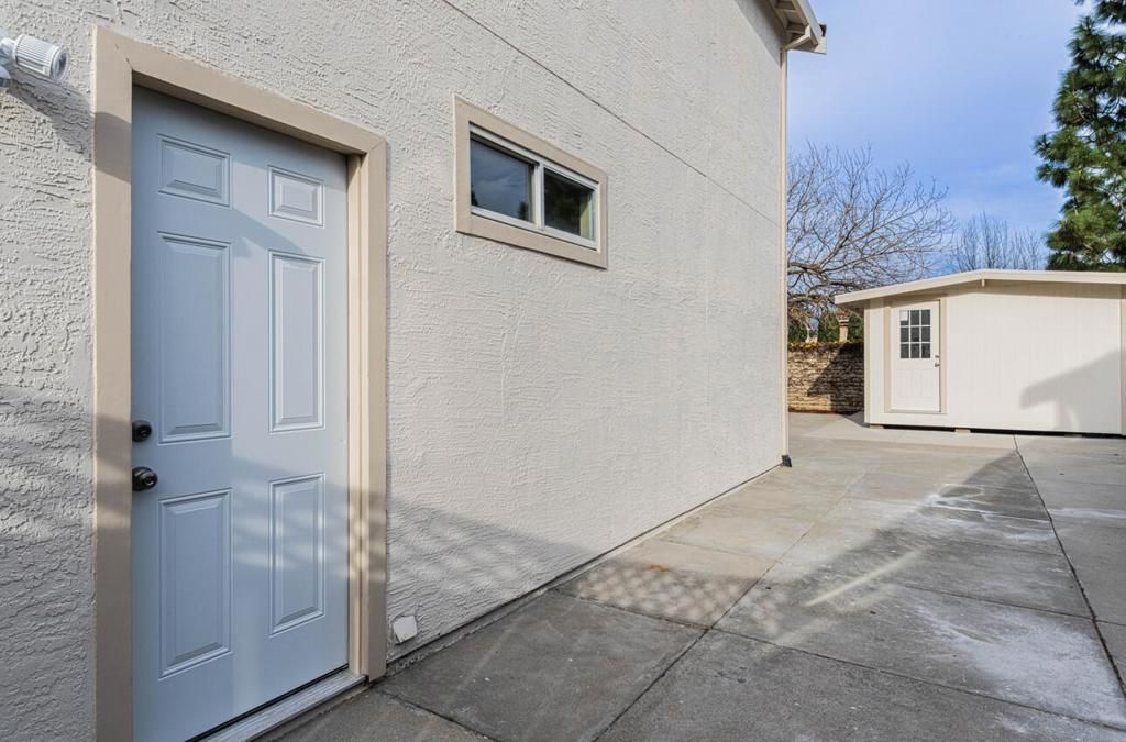 Image 43 of property listing at 10 Rex Circle, Salinas, CA 93906