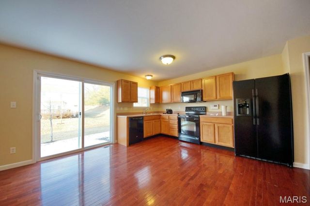 208 Waterside Crossing Ct, St Peters, MO 63376
