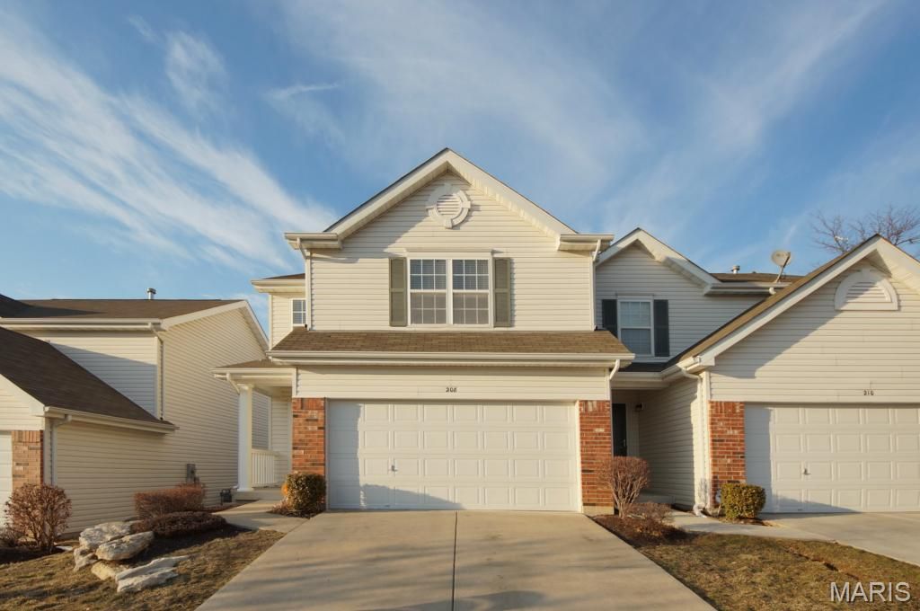 208 Waterside Crossing Ct, St Peters, MO 63376